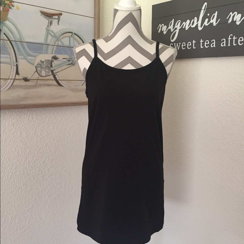 Black Maurices tank size large NWT
